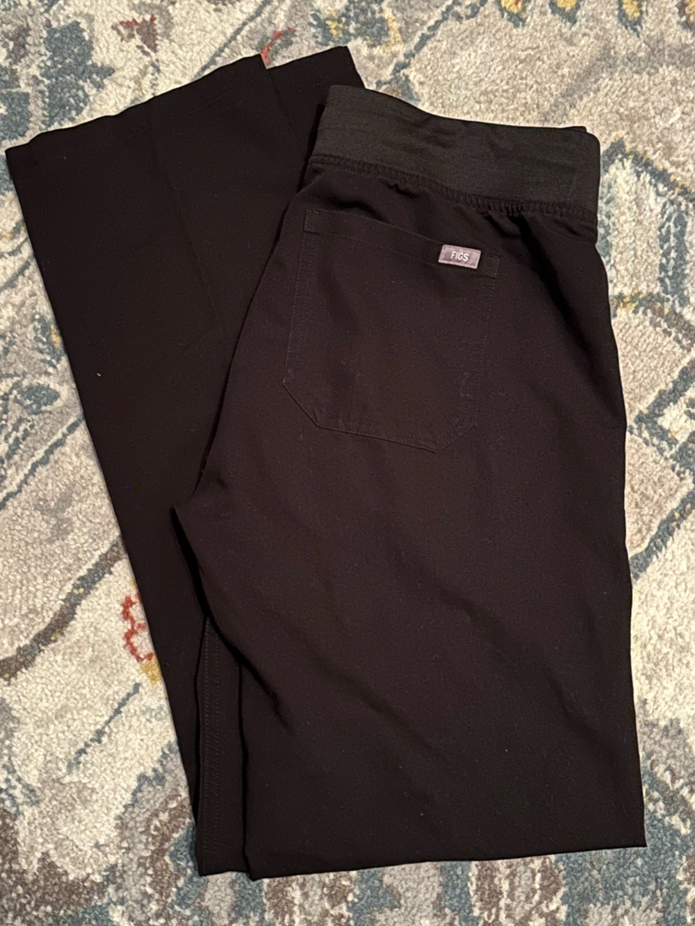 Women’s Figs Black Small Tall Scrub Pants